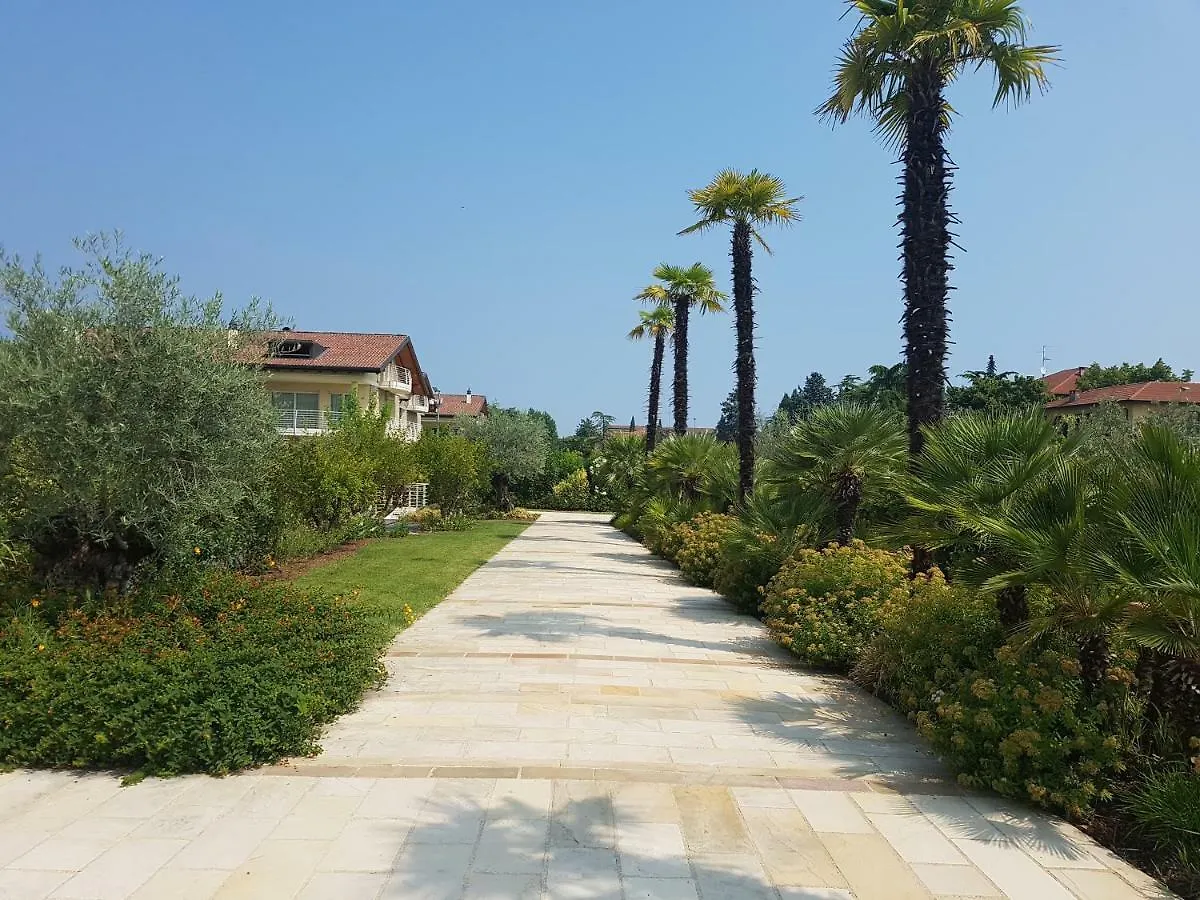 De Luxe Apartments Eden Sirmione